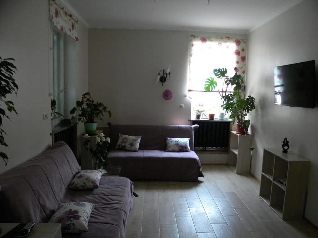 Guest House Dacha Киев Екстериор снимка